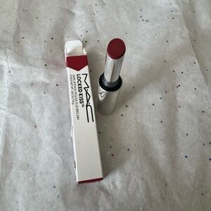 M·A·C LOCKED KISS 24HR LIPSTICK COY